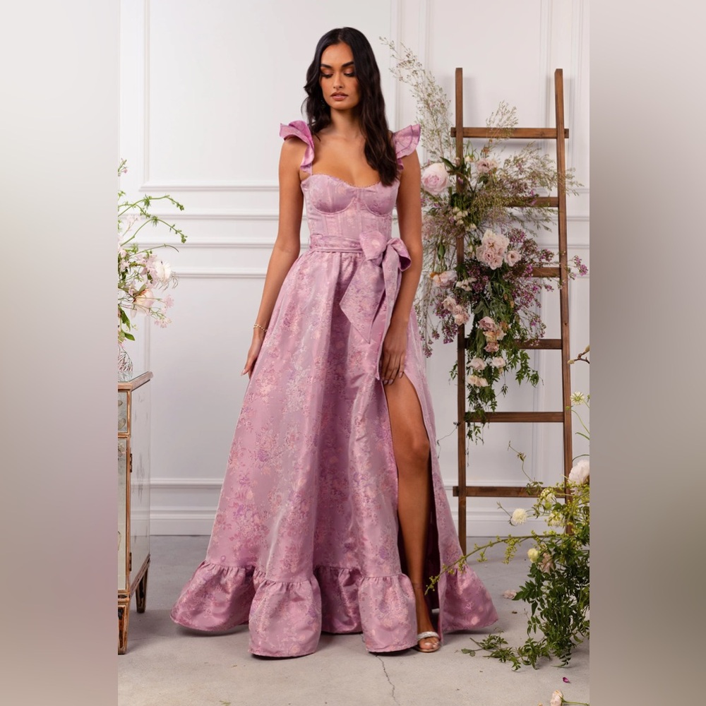 The Veronica Dress in Orchid Haze Windsor